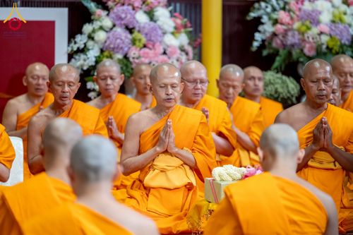 ภาพ No.223877:วันอาทิตย์ที่ 11 พฤษภาคม พ.ศ. 2568 พิธีอุปสมบทสามเณรเปรียญธรรมอุปสมบทอุทิศชีวิต 9 รูป อุบาสก 1 ท่าน ณ อุโบสถพระไตรปิฏกวัดพระธรรมกาย