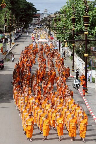 ภาพ No.239312:วันอาทิตย์ที่ 17 สิงหาคม พ.ศ. 2568 พิธีอัญเชิญรูปเหมือนพระมงคลเทพมุนี (สด จันทสโร) ณ ศาลากลางจังหวัดเลย ถึงลานพญานาค สวนสาธารณะกุดป่อง อ.เมือง จ.เลย