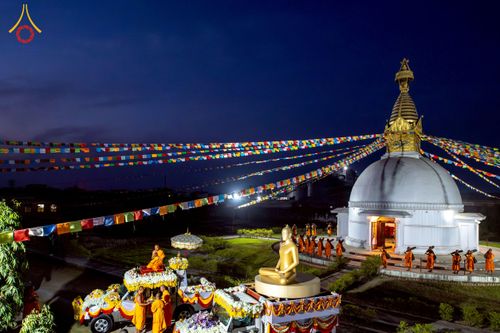 ภาพ No.213037:วันที่ 14 - 15 มีนาคม พ.ศ. 2568 คณะสงฆ์และสามเณรเดินธรรมยาตรา ในโครงการบวชสามเณรเนปาล 500 รูป ไปยังสถานที่รอบมายาเทวีและลุมพินีเกรด ณ ลุมพินี ประเทศเนปาล