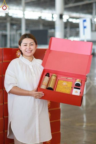 ภาพ No.212162:วันจันทร์ที่ 17 มีนาคม พ.ศ. 2568 บุญบรรจุกล่องไทยธรรม เพื่อถวายแด่พระสังฆาธิการ 40,000 กว่าวัดทั่วไทย ในวันคุ้มครองโลก 22 เมษายน พ.ศ. 2568 ณ บ้านแก้วเรือนทองคุณยายฯ วัดพระธรรมกาย