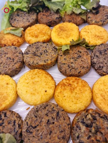 ภาพ No.204423:พิธีถวายภัตตาหารเป็นสังฆทาน แด่พระธรรมยาตรา ณ วัดพระธรรมกาย ตำบลคลองสาม อำเภอคลองหลวง จังหวัดปทุมธานี ในโครงการธรรมยาตรา กตัญญูบูชา มหาปูชนียาจารย์ พระมงคลเทพมุนี(สด จนฺทสโร) พระผู้ปราบมาร อนุสรณ์สถาน 7 แห่ง ปีที่ 13 วันที่ 31 มกราคม พ.ศ. 2568