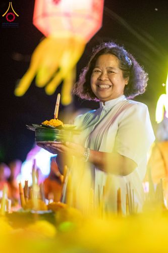 ภาพ No.266238:วันพุธที่ 5 พฤศจิกายน พ.ศ. 2568 (วันพระ ขึ้น 15 ค่ำ เดือน 12) พิธีจุดประทีปโคมลาน, โคมลอย และลอยกระทง ถวายประทีปเป็นพุทธบูชา สร้างความสว่างไสวให้กับแผ่นดินด้วยแสงธรรม ณ พุทธอุทยานนานาชาติ จังหวัดหนองคาย