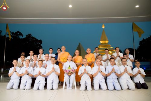 ภาพ No.223286:วันที่ 2 -10 พฤษภาคม พ.ศ. 2568 พิธีตัดปอยผม ปลงผม พิธีขอขมาลาอุปสมบทอุทิศชีวิต ของอุบาสก พิสิทธิ์ หมื่นแกล้ว  ณ วัดพระธรรมกาย