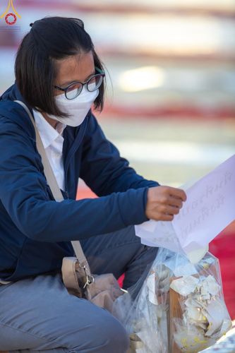 ภาพ No.198859:V.50 สารพัดV สารพัดดี ที่ธรรมยาตรา ในโครงการธรรมยาตรา กตัญญูบูชา มหาปูชนียาจารย์ พระมงคลเทพมุนี(สด จนฺทสโร) พระผู้ปราบมาร อนุสรณ์สถาน 7 แห่ง ปีที่ 13 ระหว่างวันที่ 2-31 มกราคม พ.ศ. 2568