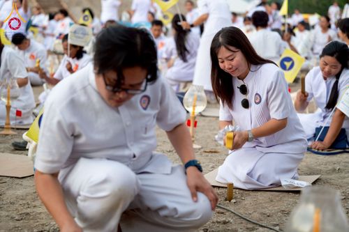 ภาพ No.275222:วันอาทิตย์ที่ 30 พฤศจิกายน พ.ศ. 2568 พิธีตอกเสาเข็ม "สร้างองค์พระเจดีย์เพื่อสร้างสันติภาพโลก" ต้นสุดท้าย ณ ศูนย์ปฏิบัติธรรมระยอง (บ้านช่องลม)