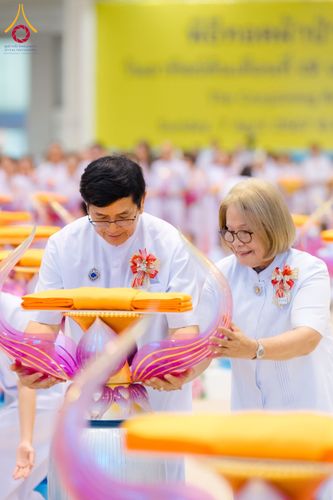 ภาพ No.134440:พิธีทอดผ้าป่าสมทบ มหาสังฆทาน 10,000 วัด ทั่วไทย วันอาทิตย์ต้นเดือนที่ 7 เมษายน พ.ศ.2567 ณ ห้องแก้วสารพัดนึก 1 สภาธรรมกายสากล  วัดพระธรรมกาย จ.ปทุมธานี