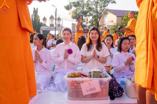 ภาพ No.116177:พิธีตักบาตรพระธรรมยาตรา ณ อนุสรณ์สถานลำดับที่ 4 สถานที่เกิดด้วยกายธรรม วัดโบสถ์(บน) จ.นนทบุรี วันที่ 21 มกราคม พ.ศ. 2567