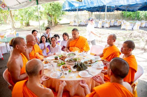 ภาพ No.249320:วันที่ 20 กันยายน พ.ศ. 2568 พิธีประดิษฐานรูปหล่อหลวงปู่วัดปากน้ำ ภาษีเจริญ ณ วิหารพระมงคลเทพมุนี (สด จนฺทสโร) ศูนย์ปฏิบัติธรรมภูเก็ต จ.ภูเก็ต