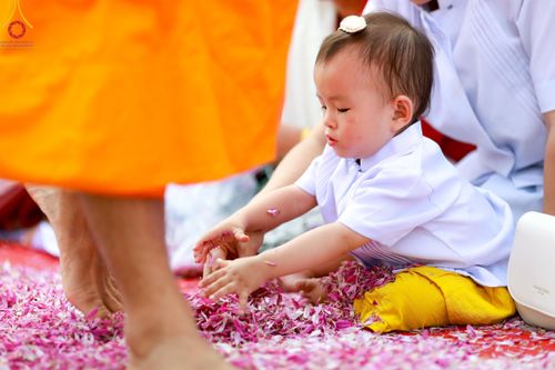 ภาพ No.120152:พิธีต้อนรับพระธรรมยาตรา ในโครงการธรรมยาตรา กตัญญูบูชา มหาปูชนียาจารย์ พระมงคลเทพมุนี(สด จนฺทสโร) พระผู้ปราบมาร อนุสรณ์สถาน 7 แห่ง ปีที่ 12 วันที่ 28 มกราคม พ.ศ. 2567 ณ วัดพระธรรมกาย จ.ปทุมธานี