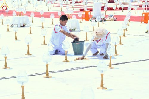 ภาพ No.130141:V.34 เพื่อธรรมเพื่อบางกล่ำ การรับบุญของเจ้าหน้าที่หน่วยงานต่างๆ  เพื่องานธรรมยาตราอัญเชิญพระบรมสารีริกธาตุ ประดิษฐาน ณ มหารัตนเจดีย์สิริปทุมสวรรค์ (เจดีย์อริยพุทธะ 5 พระองค์) ณ ศูนย์ปฏิบัติธรรมภาคใต้ อ.บางกล่ำ จ.สงขลา ระหว่างวันที่ 9-10 มีนาคม พ.ศ. 2567