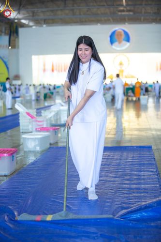 ภาพ No.207370:พิธีตักบาตร และปฏิบัติธรรมช่วงสาย ในวันมาฆบูชา วันพุธที่ 12 กุมภาพันธ์ พ.ศ. 2568 ณ วัดพระธรรมกาย จังหวัดปทุมธานี