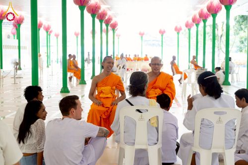 ภาพ No.244920:วันเสาร์ที่ 6 กันยายน พ.ศ. 2568 พิธีถวายบาตร บรรพชา อุปสมบทของนาคธรรมทายาท โครงการอุปสมบทหมู่บูชาธรรมครบรอบ 108 ปี  วันครูผู้ค้นพบวิชชาธรรมกาย ณ โบสถ์พระไตรปิฎก วัดพระธรรมกาย