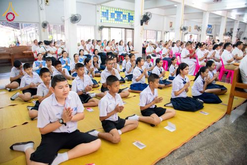 ภาพ No.305134:วันที่ 28 มกราคม พ.ศ. 2569 พิธีทอดผ้าป่าทำนุบำรุงศาสนสถาน ณ วัดเกิดการอุดม อ.คลองหลวง จ.ปทุมธานี ในโครงการธรรมยาตรา กตัญญูบูชา มหาปูชนียาจารย์ พระมงคลเทพมุนี(สด จนฺทสโร) พระผู้ปราบมาร อนุสรณ์สถาน 7 แห่ง ปีที่ 14