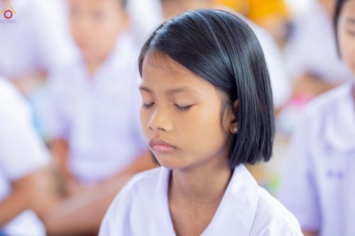 ภาพ No.293324:วันที่ 12 มกราคม พ.ศ. 2569 พิธีทอดผ้าป่าทำนุบำรุงศาสนสถาน ณ วัดพรสวรรค์ อ.สองพี่น้อง จ.สุพรรณบุรี ในโครงการธรรมยาตรา กตัญญูบูชา มหาปูชนียาจารย์ พระมงคลเทพมุนี(สด จนฺทสโร) พระผู้ปราบมาร อนุสรณ์สถาน 7 แห่ง ปีที่ 14