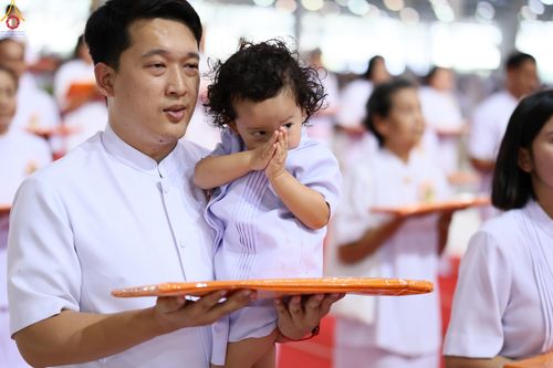 ภาพ No.318623:วันอาทิตย์ต้นเดือนที่ 5 เมษายน พ.ศ.2569 พิธีทอดผ้าป่าสมทบมหาสังฆทาน 40,000 กว่าวัดทั่วประเทศ ณ สภาธรรมกายสากล วัดพระธรรมกาย