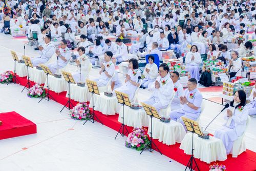 ภาพ No.292356:วันที่ 11 มกราคม พ.ศ. 2569 พิธีตักบาตรพระธรรมยาตรา ณ อนุสรณ์สถานคลองบางนางแท่น อ.สามพราน จ.นครปฐม ในโครงการธรรมยาตรา กตัญญูบูชา มหาปูชนียาจารย์ พระมงคลเทพมุนี(สด จนฺทสโร) พระผู้ปราบมาร อนุสรณ์สถาน 7 แห่ง ปีที่ 14