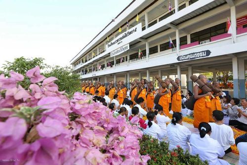 ภาพ No.9718:ประมวลภาพธุดงค์ธรรมชัย ปีที่ 3 วันที่ 6 มกราคม พ.ศ.2557