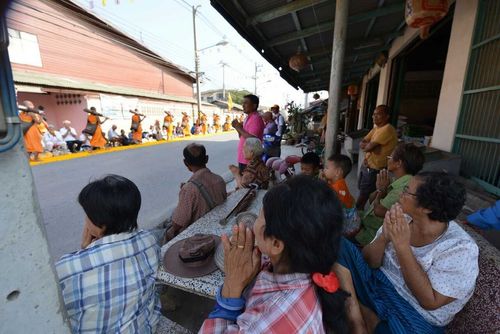 ภาพ No.9953: ประมวลภาพธุดงค์ธรรมชัย ปีที่ 3 วันที่ 10 มกราคม พ.ศ.2557