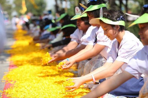 ภาพ No.9984:ประมวลภาพธุดงค์ธรรมชัย ปีที่ 3 วันที่ 11 มกราคม พ.ศ.2557