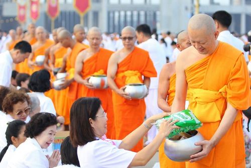 ภาพ No.10746:ประมวลภาพวันมาฆบูชา ประจำปี พ.ศ.2557 ณ วัดพระธรรมกาย