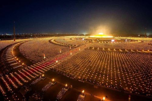 ภาพ No.10805:ประมวลภาพวันมาฆบูชา ประจำปี พ.ศ.2557 ณ วัดพระธรรมกาย