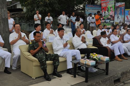 ประมวลภาพตักบาตรระนองมิตรภาพไทย - พม่า พระ 1,500 รูป