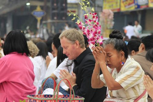 ภาพ No.10895:ประมวลภาพตักบาตร 3 แผ่นดิน พระ 10,000 รูป เหนือสุดยอดแดนสยาม