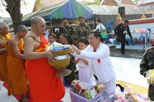 ภาพ No.10947:ประมวลภาพพิธีถวายสังฆทาน 323 วัด ครั้งที่ 100 ณ วัดพุทธภูมิ จ.ยะลา