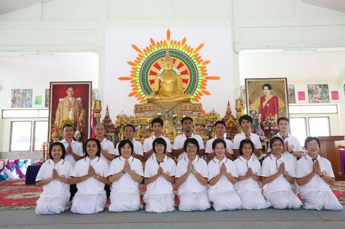 ภาพ No.10972:ประมวลภาพพิธีถวายสังฆทาน 323 วัด ครั้งที่ 100 ณ วัดพุทธภูมิ จ.ยะลา