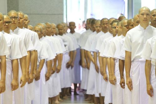 ภาพ No.10924:ประมวลภาพพิธีขอขมาและรับบาตรผ้าไตรประจำปี พ.ศ. 2557