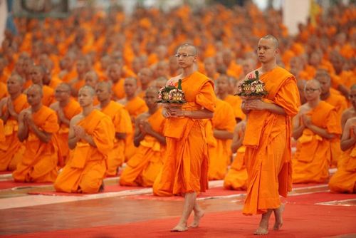 ภาพ No.11023:ประมวลภาพพิธีบรรพชาและคล้องอังสะ วันเสาร์ที่ 5 เมษายน 2557