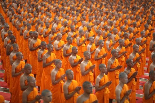 ภาพ No.11024:ประมวลภาพพิธีบรรพชาและคล้องอังสะ วันเสาร์ที่ 5 เมษายน 2557