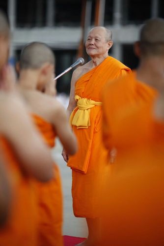 ภาพ No.11031:ประมวลภาพพิธีบรรพชาและคล้องอังสะ วันเสาร์ที่ 5 เมษายน 2557