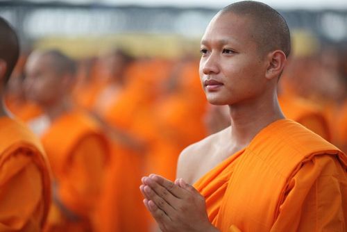 ภาพ No.11034:ประมวลภาพพิธีบรรพชาและคล้องอังสะ วันเสาร์ที่ 5 เมษายน 2557