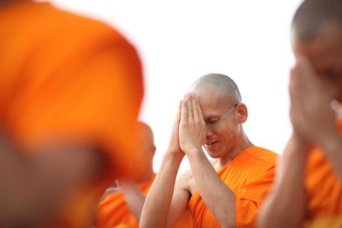 ภาพ No.11035:ประมวลภาพพิธีบรรพชาและคล้องอังสะ วันเสาร์ที่ 5 เมษายน 2557