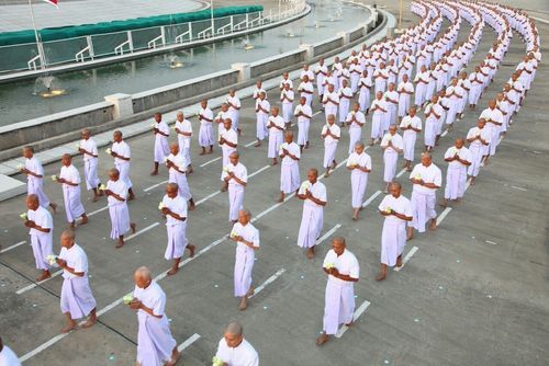 ประมวลภาพพิธีวันทาเจดีย์ วันเสาร์ที่ 5 เมษายน 2557