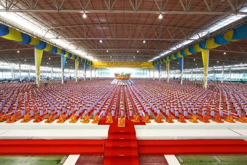 ภาพ No.11037:ประมวลภาพพิธีบรรพชาและคล้องอังสะ วันเสาร์ที่ 5 เมษายน 2557