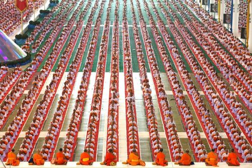 ภาพ No.11040:ประมวลภาพพิธีบรรพชาและคล้องอังสะ วันเสาร์ที่ 5 เมษายน 2557