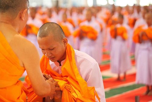 ภาพ No.11052:ประมวลภาพพิธีบรรพชาและคล้องอังสะ วันเสาร์ที่ 5 เมษายน 2557