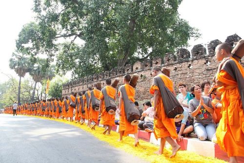 ภาพ No.11012:ประมวลภาพธุดงค์อัญเชิญพระบรมธาตุใจกลางเมืองเชียงใหม่