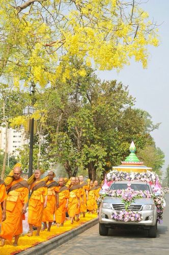 ภาพ No.11013:ประมวลภาพธุดงค์อัญเชิญพระบรมธาตุใจกลางเมืองเชียงใหม่