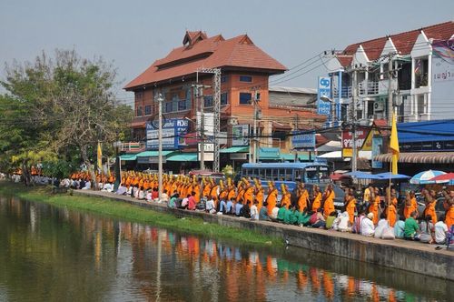 ภาพ No.11015:ประมวลภาพธุดงค์อัญเชิญพระบรมธาตุใจกลางเมืองเชียงใหม่