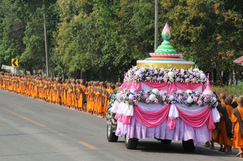 ภาพ No.11121: ธุดงค์อัญเชิญพระบรมธาตุประดิษฐาน ณ เจดีย์น้อยดอยสวรรค์ วัดแม่ขิง