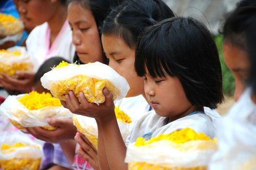 ภาพ No.11128: ธุดงค์อัญเชิญพระบรมธาตุประดิษฐาน ณ เจดีย์น้อยดอยสวรรค์ วัดแม่ขิง