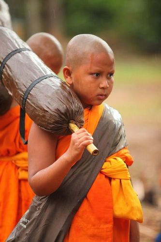 ภาพ No.11137: ธุดงค์อัญเชิญพระบรมธาตุประดิษฐาน ณ เจดีย์น้อยดอยสวรรค์ วัดแม่ขิง