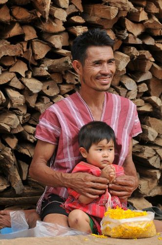 ภาพ No.11141: ธุดงค์อัญเชิญพระบรมธาตุประดิษฐาน ณ เจดีย์น้อยดอยสวรรค์ วัดแม่ขิง