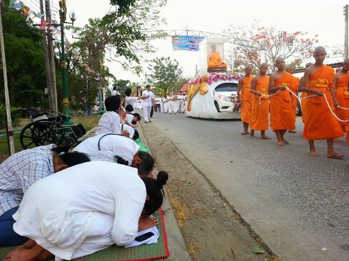 ภาพ No.11059:ประมวลภาพพิธีอัญเชิญรูปเหมือนพระมงคลเทพมุนีไปประดิษฐาน ณ วัดตาก้อง