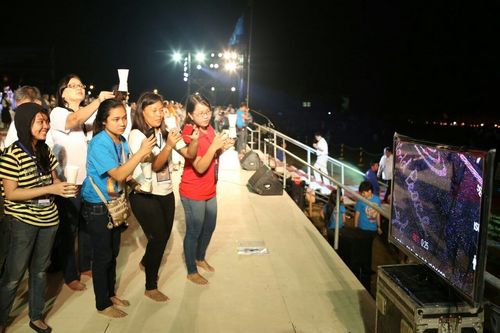 ภาพ No.11106:ประมวลภาพพิธีจุดประทีปเพื่อสันติภาพโลกครั้งที่ 2 ที่ประเทศฟิลิปปินส์