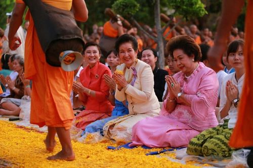 ภาพ No.11211:ประมวลภาพธุดงค์ธรรมชัยอัญเชิญพระบรมธาตุ วันที่ 7 พ.ค. 2557 จ.พระนครศรีอยุธยา