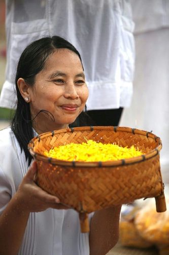 ภาพ No.11220:ประมวลภาพธุดงค์ธรรมชัยอัญเชิญพระบรมธาตุ วันที่ 7 พ.ค. 2557 จ.พระนครศรีอยุธยา